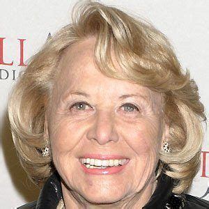 Liz Smith (Journalist) - Bio, Family, Trivia | Famous Birthdays