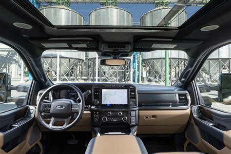 2023 Ford Super Duty F 350 Lariat Interior | AUTOBICS