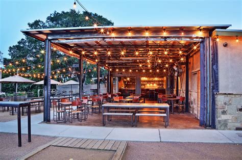 Welcome to Austin: 11 Spots You Must Hit in ATX | Outdoor restaurant patio, Outdoor restaurant ...
