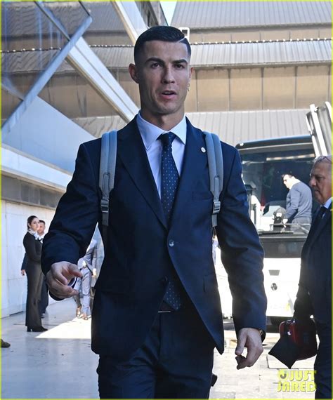 Photo: cristiano ronaldo suits up fifa world cup flight 09 | Photo ...