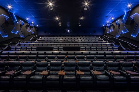 Warwick RI Movie Theater | Showcase Cinemas Warwick Quaker Lane - Showcase Cinemas - US