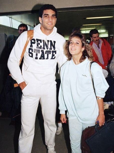 Vinny Testaverde Pictures - Vinny Testaverde Photo Gallery - 2023