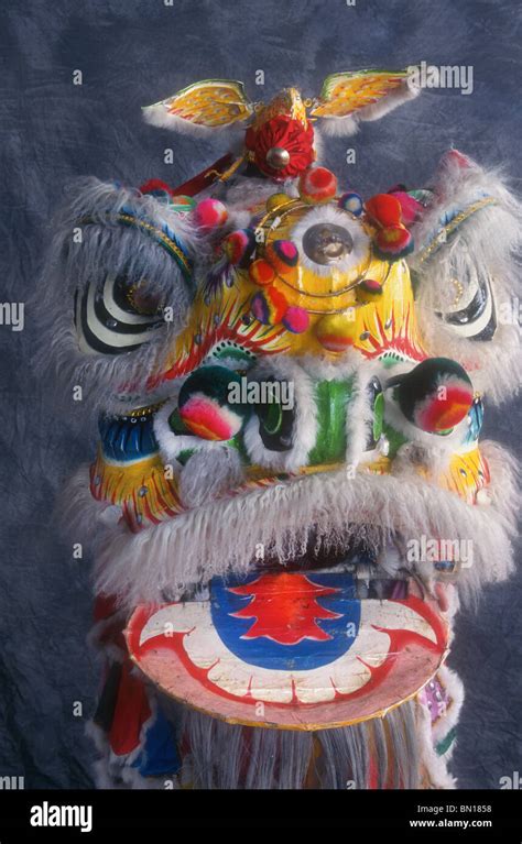 Chinese dragon dancers costumes Stock Photo - Alamy