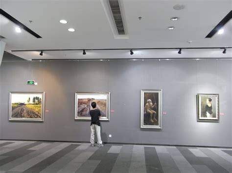 File:SZ 深圳 大芬油畫村 Da Fen Oil Painting Village art gallery exhibition hall interior 03.JPG ...