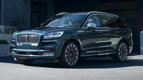 2023 Lincoln Aviator Grand Touring: What Makes This Luxury SUV so Grand?