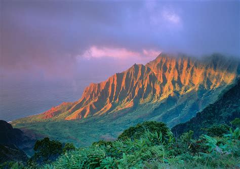 Sunset at Kalalau Lookout Photograph by Greg Vaughn - Printscapes ...