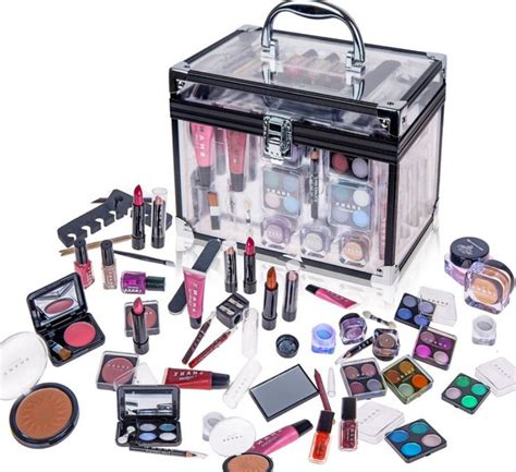 Importance of Makeup Boxes In Cosmetic Industry - Fashion Industry Network