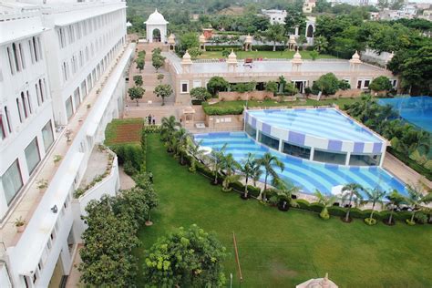 Radisson Blu Udaipur Palace Resort & Spa in Udaipur | Best Rates & Deals on Orbitz