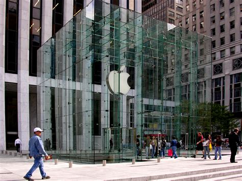 File:Apple store fifth avenue.jpg