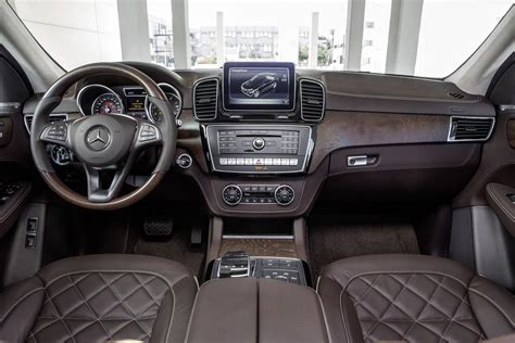 Mercedes GLE dashboard official image