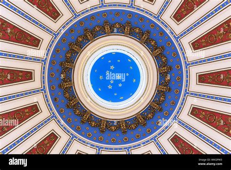 Pennsylvania state capitol dome hi-res stock photography and images - Alamy