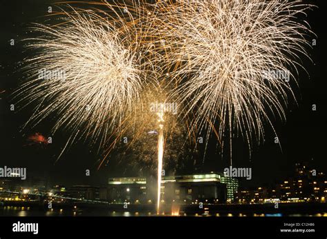 Guy Fawkes Night And Bonfire London High Resolution Stock Photography and Images - Alamy