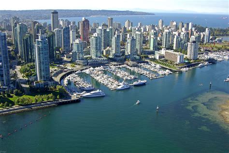 Coal Harbour Marina in Vancouver, BC, Canada - Marina Reviews - Phone ...