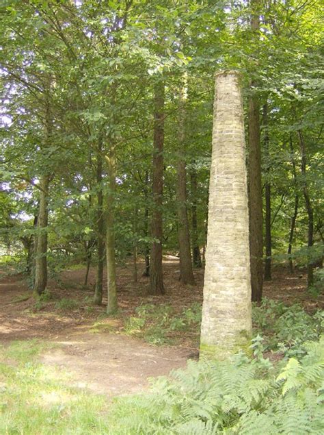 Chiltern sculpture trail © Graham Horn cc-by-sa/2.0 :: Geograph Britain and Ireland