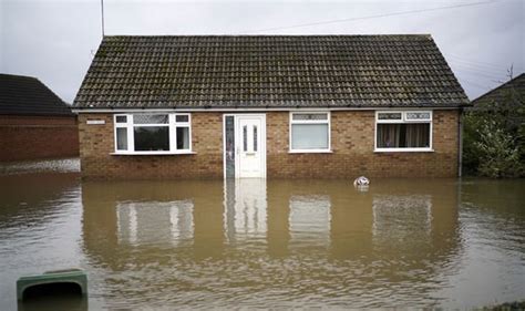 Flood warnings UK: Could floods get worse? Latest flood alerts, maps and weather warnings ...