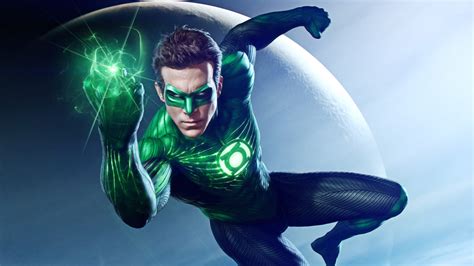 Ryan Reynolds Returning As Green Lantern In This DC Movie? | GIANT ...