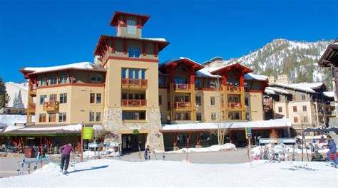 Squaw Valley Ski Resort: Find Squaw Valley Skiing & Ski Packages | Expedia