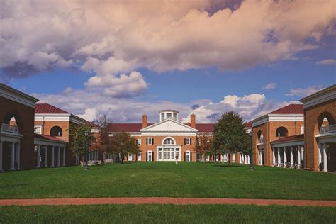 Darden Again Named the World’s Best Graduate Business Education Experience | UVA Today
