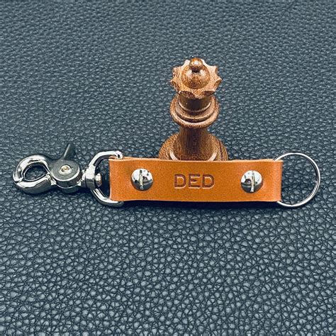 Finished a monogrammed leather keychain : Leathercraft