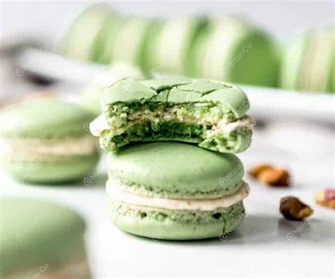 Pistachio Macarons: Step by Step recipe | Nazari Pistachio