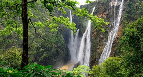 Must-visit waterfalls in Karnataka