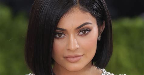 Kylie Jenner Launches A New Eyeshadow, Gets One Step Closer To World ...