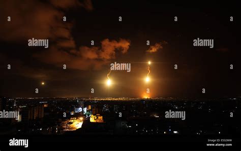 Hamas fighters hamas tank hi-res stock photography and images - Alamy