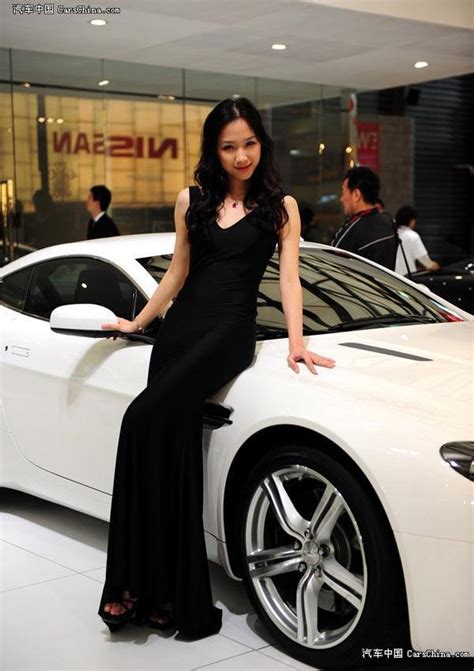 Audi Cars - Audi Car Show Models ~ Top Celebrities