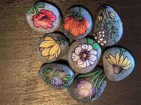 Pin by Trish Frick on Rock Art | Rock flowers, Painted rocks, Rock ...