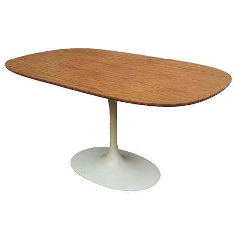 Oval Mid-Century Modern Dining Table | Chairish