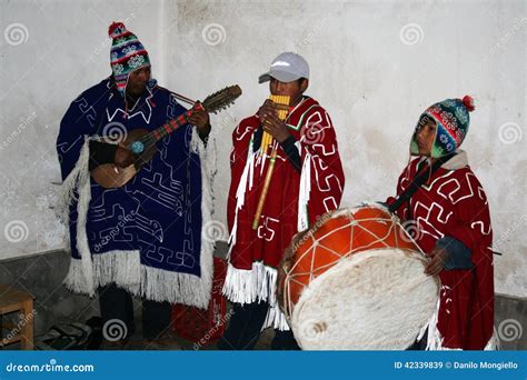 Peruvian music band editorial stock image. Image of mantani - 42339839