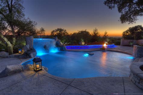 Pool Lighting Features