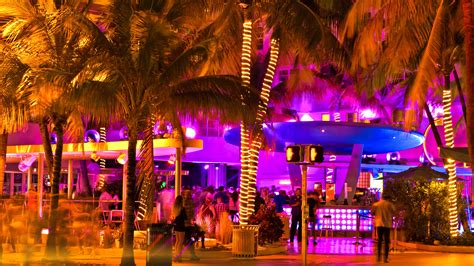 The Ultimate Guide to South Beach, Florida Nightlife | Hertz