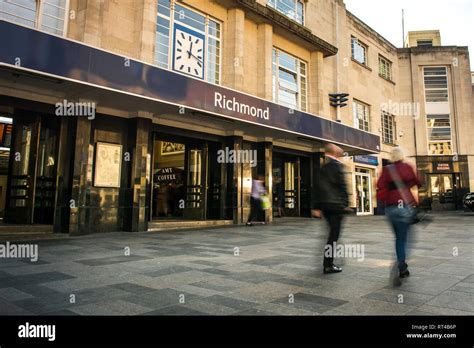 Richmond Train Station, London Stock Photo - Alamy