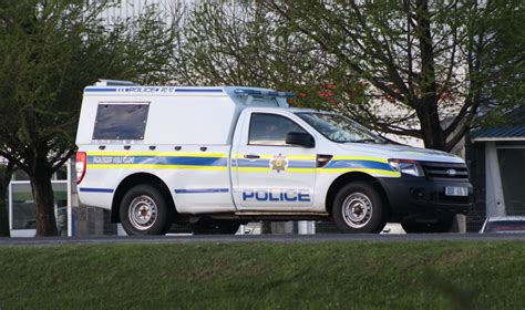 File:South African Police Ford Ranger van (15120339080).jpg - Wikimedia Commons