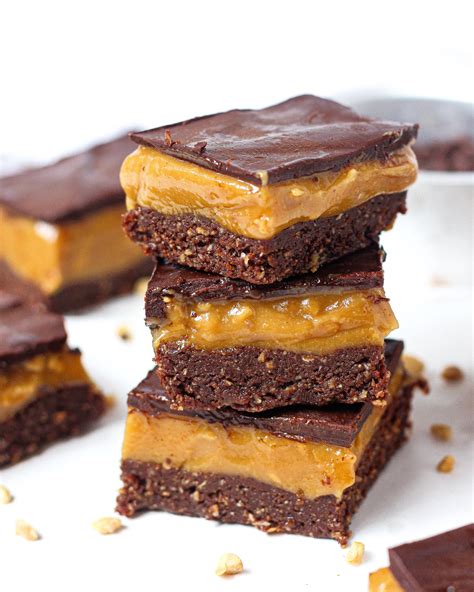 healthy no bake peanut butter bars - danishealthyeats.com