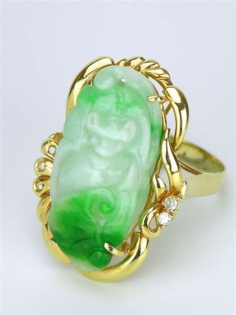 Vintage 14k Yellow Gold Carved Jade and Diamond Ring | Modernist silver jewelry, Jewelry rings ...