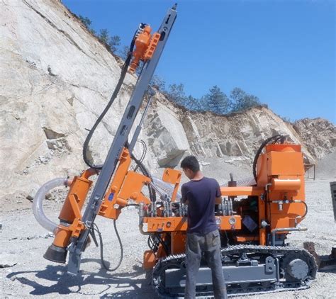 412 Mining Rig Portable Drillling Machinery DTH Drilling Rig - China Mining Rig and Drill Rig