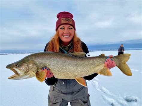 What Are The Best Ice Fishing Rods for Lake Trout?