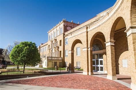 Texas Tech's Spanish-style architecture stands test of time | La Vida ...