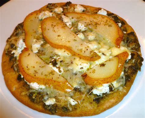 Pesto, Pear and Goat Cheese Mini Pizza - Orlando Dietitian Nutritionist