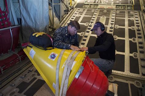 US Navy leads international effort to deploy buoys into the Arctic Ocean | Quarterdeck ...