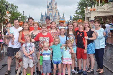 6 Top Tips for Your Walt Disney World Family Reunion - Alaska to Mickey