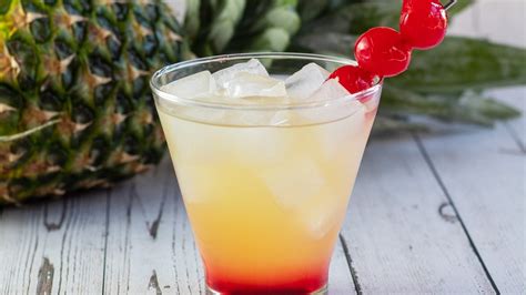 Malibu Sunset (Easy Malibu Coconut Rum Cocktail!) | Bake It With Love