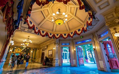 The Arcades of Main Street