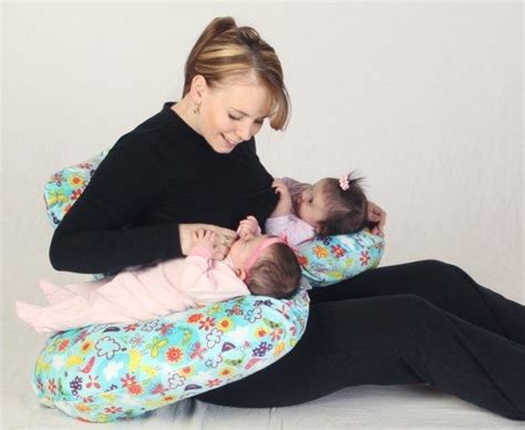 Extended Breastfeeding for Twins - Twiniversity