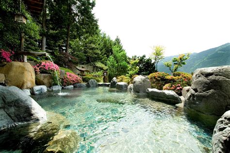 Onsen: Japanese public bathing experience | Environmental ...