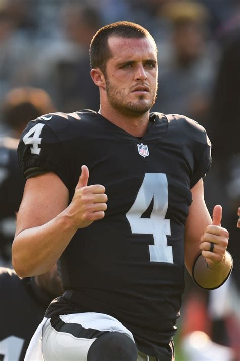 Raiders' Derek Carr wasn't sure how long he'd play vs. Rams