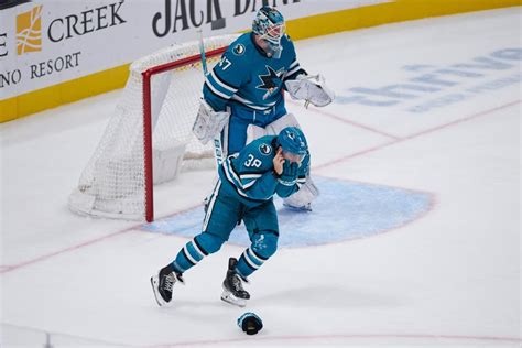 Source: Mario Ferraro returning to Sharks lineup after face injury