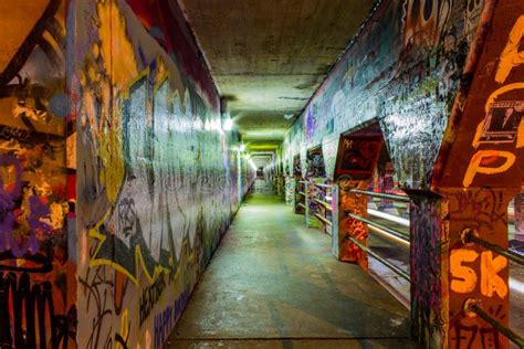 Graffiti on the Walls of Krog Street Tunnel in Editorial Stock Image - Image of beautiful, path ...